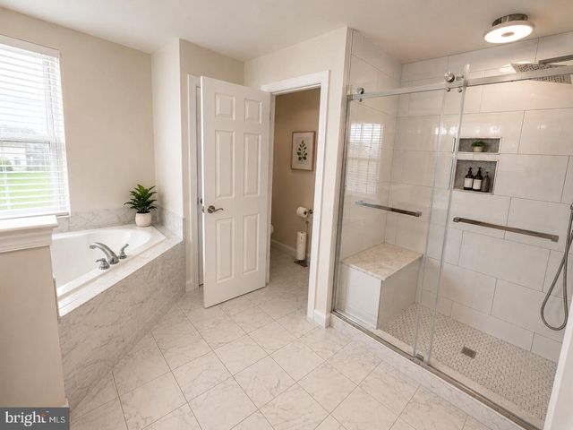 121 MARKLEY FARM CIR, West Norriton, PA 19403