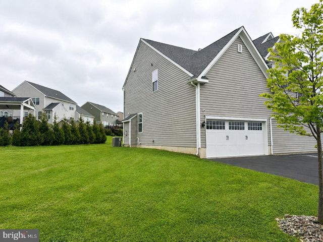 121 MARKLEY FARM CIR, West Norriton, PA 19403