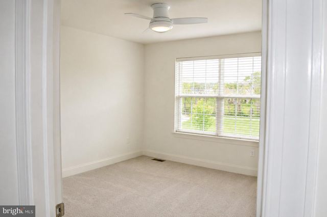 121 MARKLEY FARM CIR, West Norriton, PA 19403