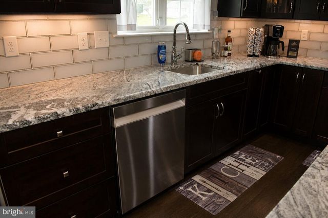 121 MARKLEY FARM CIR, West Norriton, PA 19403