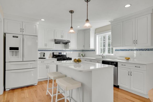 10-B Henley Rd, Acton, MA 01720