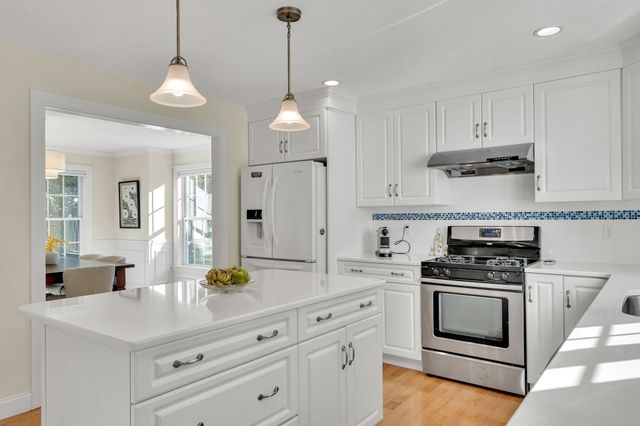 10-B Henley Rd, Acton, MA 01720