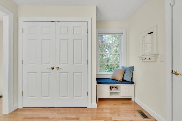 10-B Henley Rd, Acton, MA 01720
