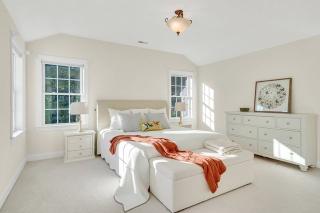 10-B Henley Rd, Acton, MA 01720