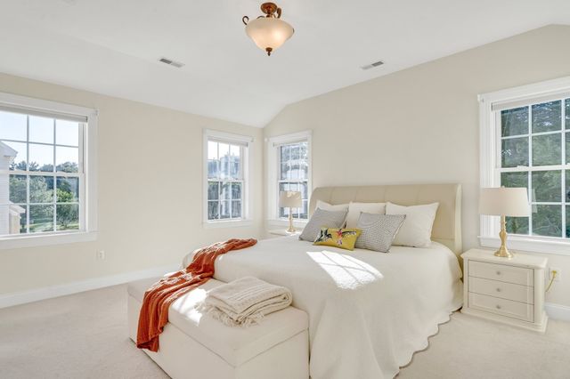 10-B Henley Rd, Acton, MA 01720