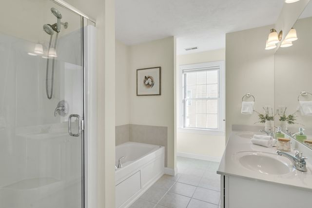 10-B Henley Rd, Acton, MA 01720