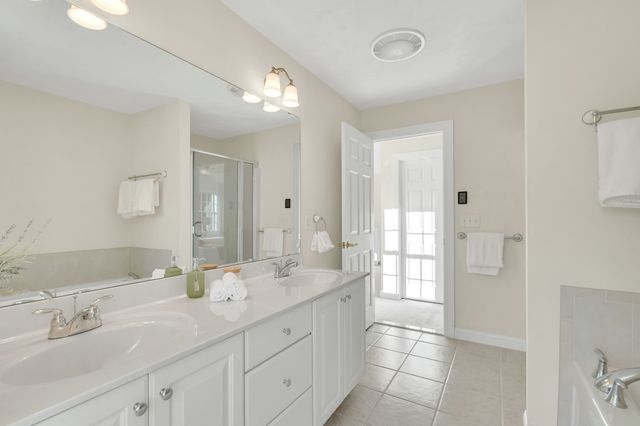 10-B Henley Rd, Acton, MA 01720