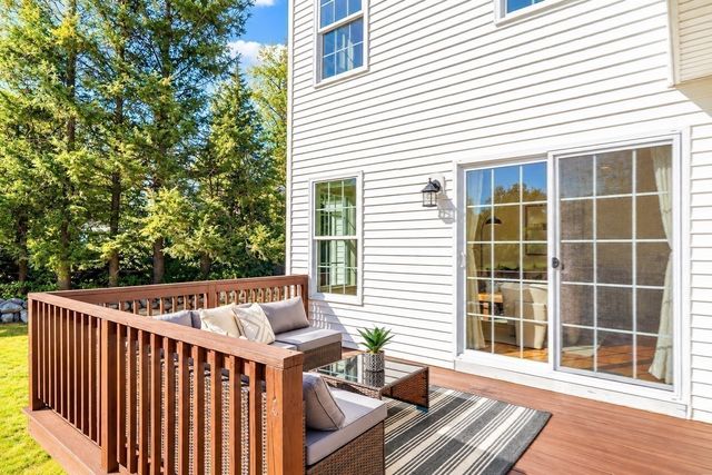 10-B Henley Rd, Acton, MA 01720