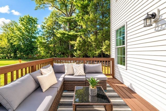 10-B Henley Rd, Acton, MA 01720