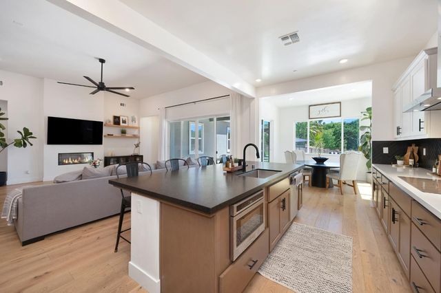 5085 Pryor Dr, Rescue, CA 95672