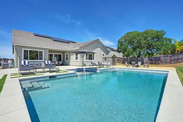 5085 Pryor Dr, Rescue, CA 95672