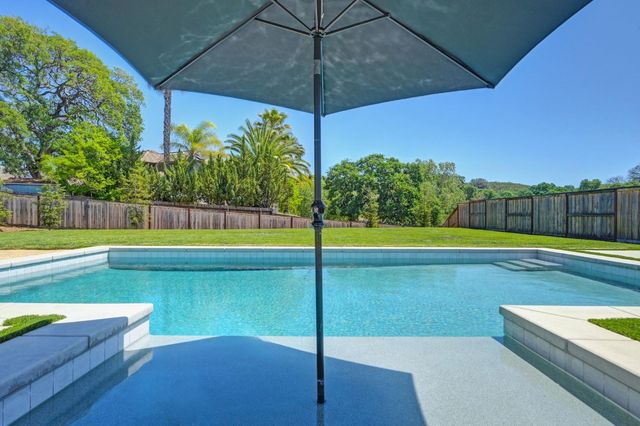 5085 Pryor Dr, Rescue, CA 95672