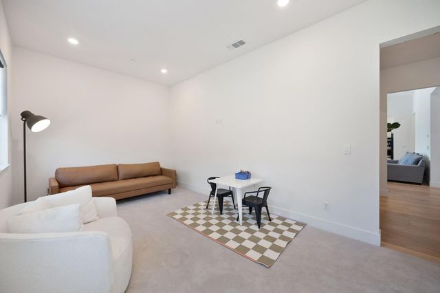 5085 Pryor Dr, Rescue, CA 95672