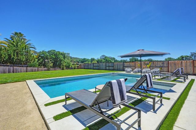 5085 Pryor Dr, Rescue, CA 95672