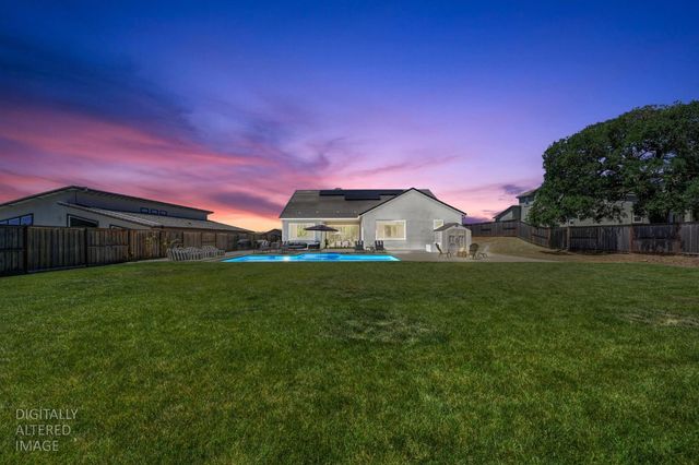 5085 Pryor Dr, Rescue, CA 95672
