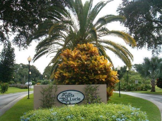 15 Lake Vista Trail 206, Port St Lucie, FL 34952