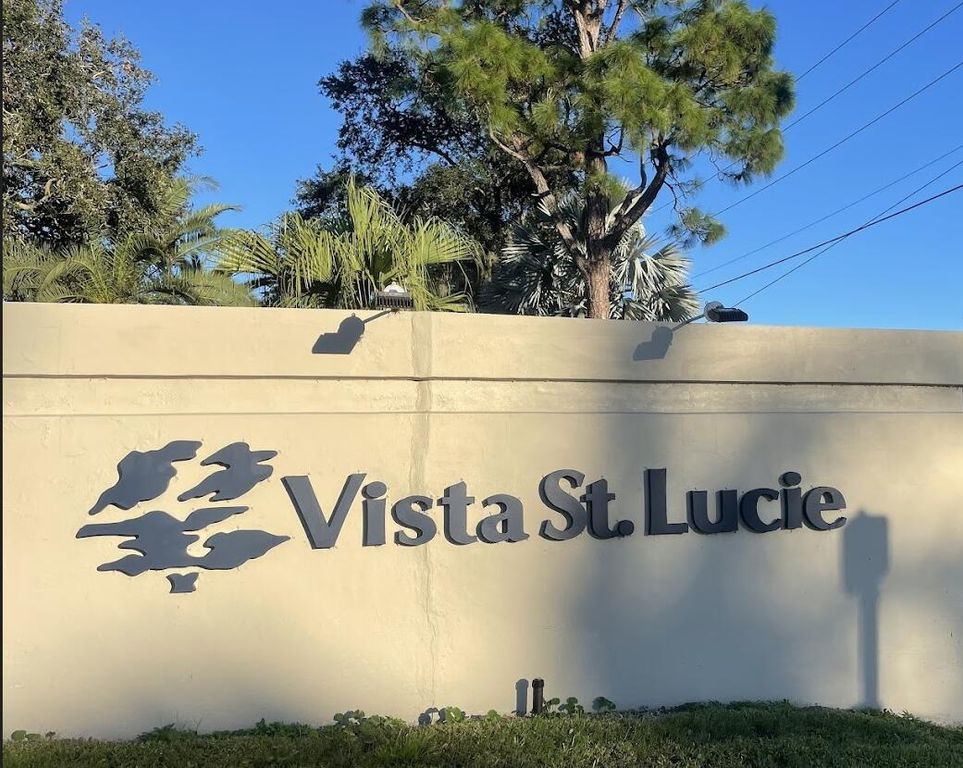 15 Lake Vista Trail 206, Port St Lucie, FL 34952