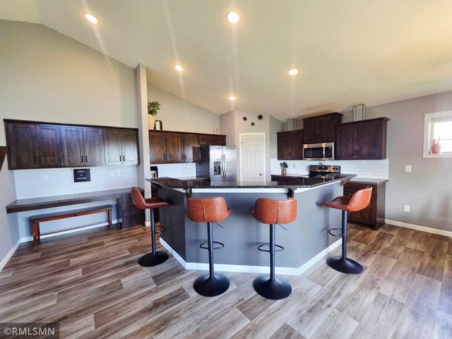 1667 Hidden Trail, Mayer, MN 55360