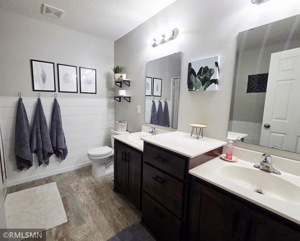 1667 Hidden Trail, Mayer, MN 55360