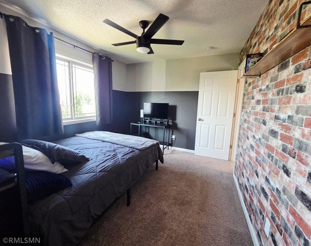 1667 Hidden Trail, Mayer, MN 55360