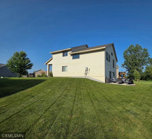 1667 Hidden Trail, Mayer, MN 55360