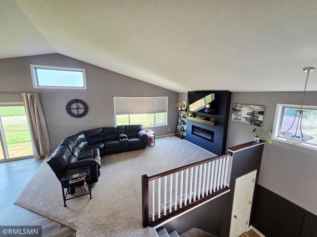 1667 Hidden Trail, Mayer, MN 55360