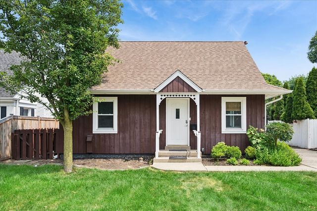 257 Latrobe Avenue, Northfield, IL 60093
