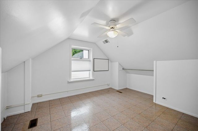 257 Latrobe Avenue, Northfield, IL 60093