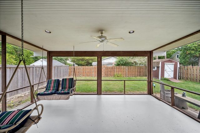 257 Latrobe Avenue, Northfield, IL 60093