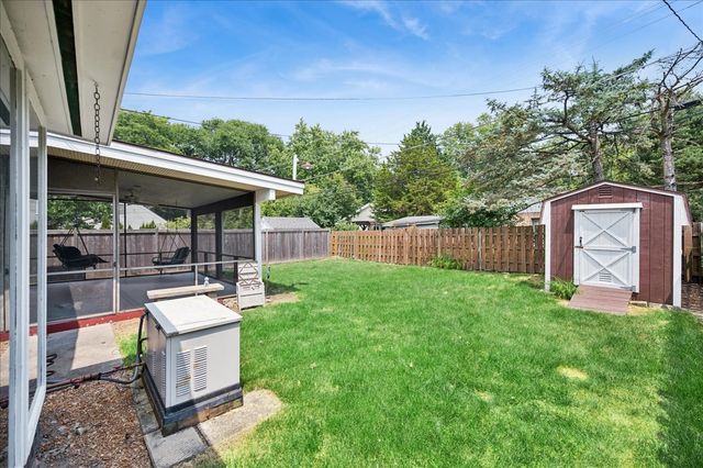 257 Latrobe Avenue, Northfield, IL 60093