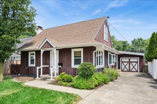 257 Latrobe Avenue, Northfield, IL 60093