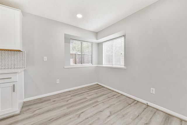 311 Stonehenge Lane, Friendswood, TX 77546