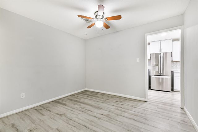 311 Stonehenge Lane, Friendswood, TX 77546
