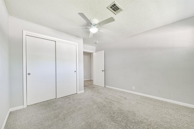 311 Stonehenge Lane, Friendswood, TX 77546