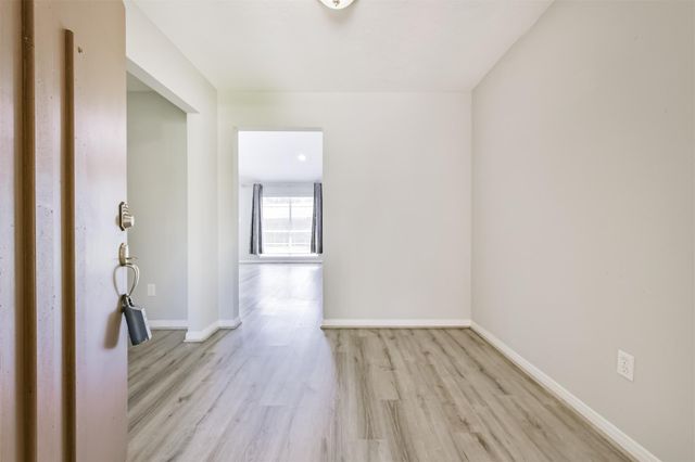 311 Stonehenge Lane, Friendswood, TX 77546