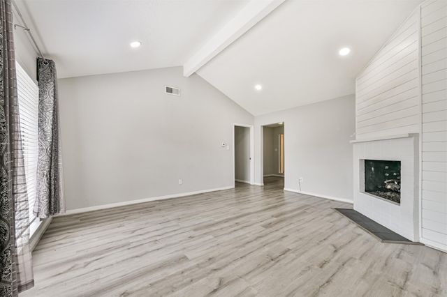 311 Stonehenge Lane, Friendswood, TX 77546