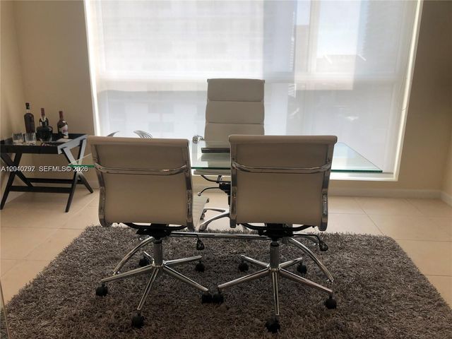 175 SW 7th St 1805, Miami, FL 33130
