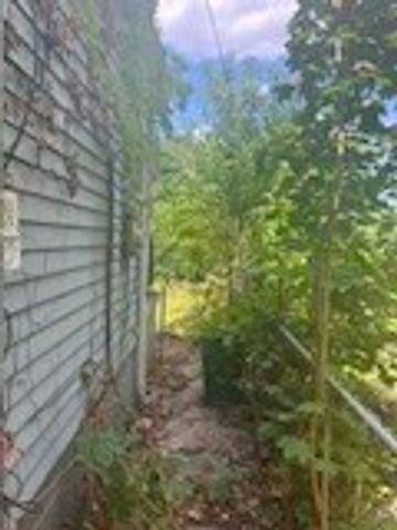 512 Glenn Street, Wilmerding, PA 15148