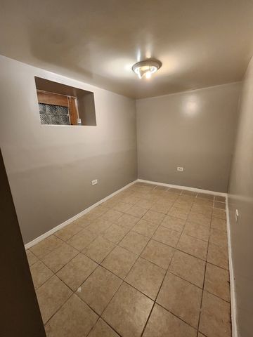 6315 S Eberhart Avenue, Chicago, IL 60637