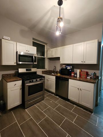 6315 S Eberhart Avenue, Chicago, IL 60637