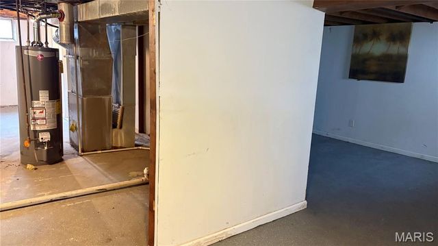 2018 Raven Drive, St Louis, MO 63133