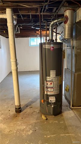 2018 Raven Drive, St Louis, MO 63133