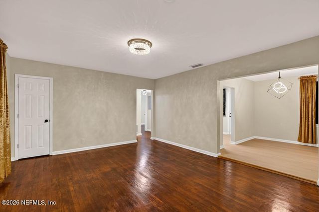 9046 TYLER Avenue, Jacksonville, FL 32208