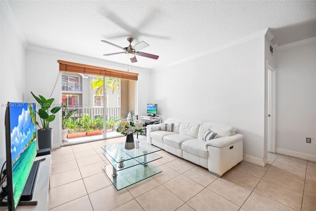 6861 SW 44th Street 202, Miami, FL 33155