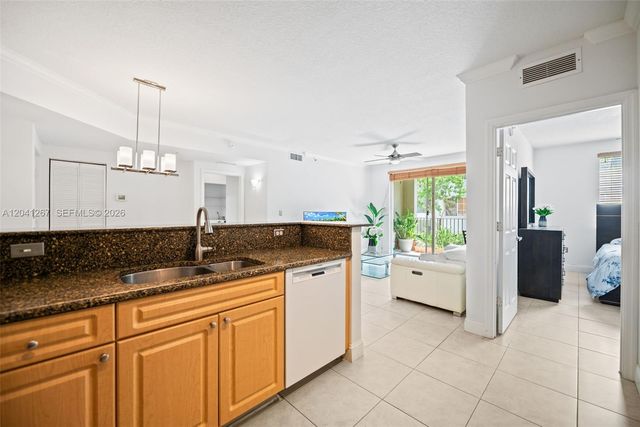 6861 SW 44th Street 202, Miami, FL 33155