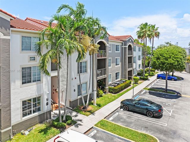 6861 SW 44th Street 202, Miami, FL 33155