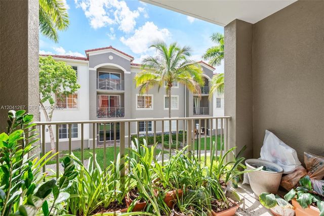 6861 SW 44th Street 202, Miami, FL 33155