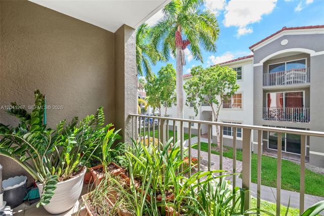 6861 SW 44th Street 202, Miami, FL 33155