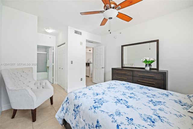 6861 SW 44th Street 202, Miami, FL 33155