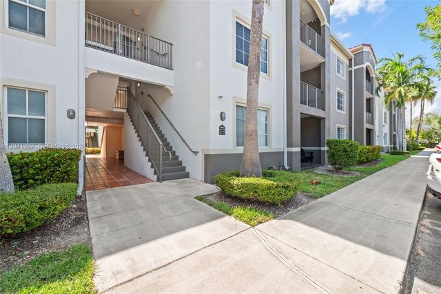 6861 SW 44th Street 202, Miami, FL 33155